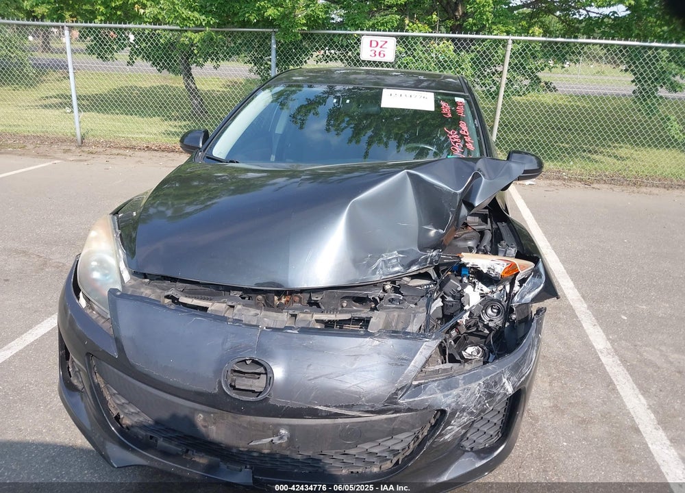 2012 MAZDA MAZDA3 VIN: JM1BL1L82C1678268