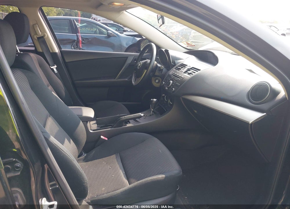 2012 MAZDA MAZDA3 VIN: JM1BL1L82C1678268