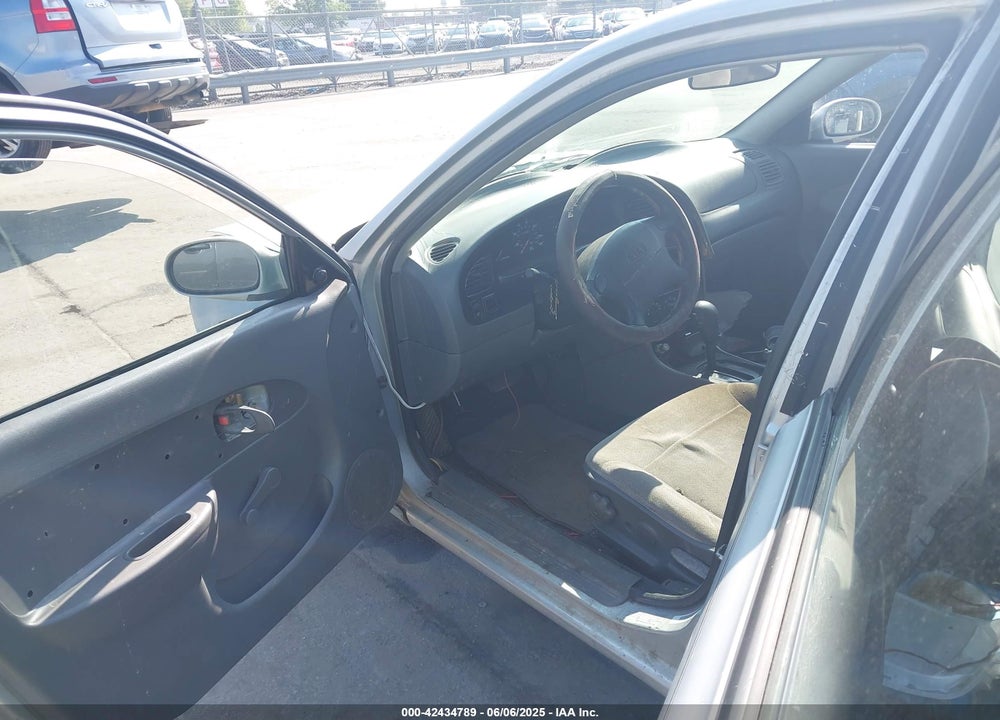 2001 KIA SPECTRA VIN: KNAFB161615018837