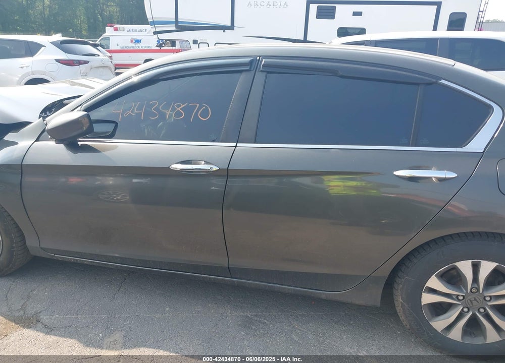 2013 HONDA ACCORD VIN: 1HGCR2F3XDA142230