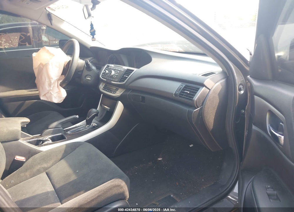 2013 HONDA ACCORD VIN: 1HGCR2F3XDA142230