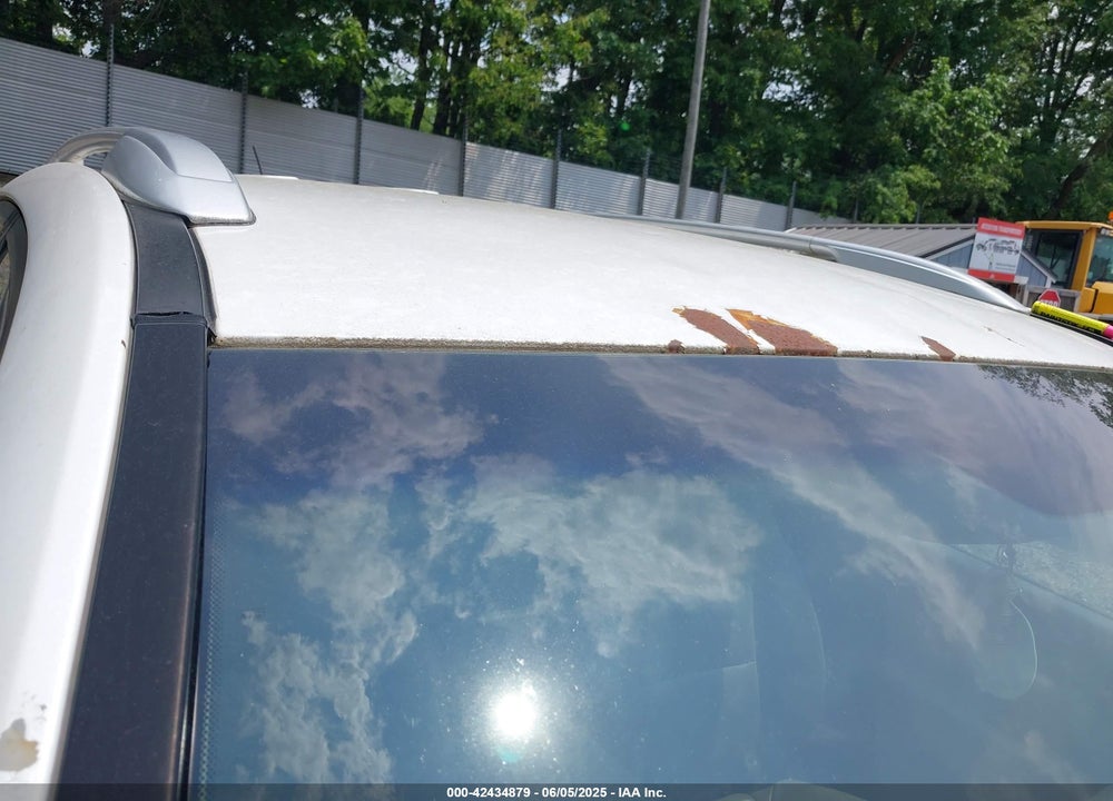 2011 KIA SORENTO EX VIN: 5XYKUCA10BG003127