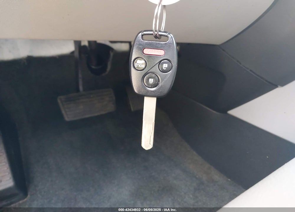 2015 HONDA PILOT TOURING VIN: 5FNYF4H91FB053621