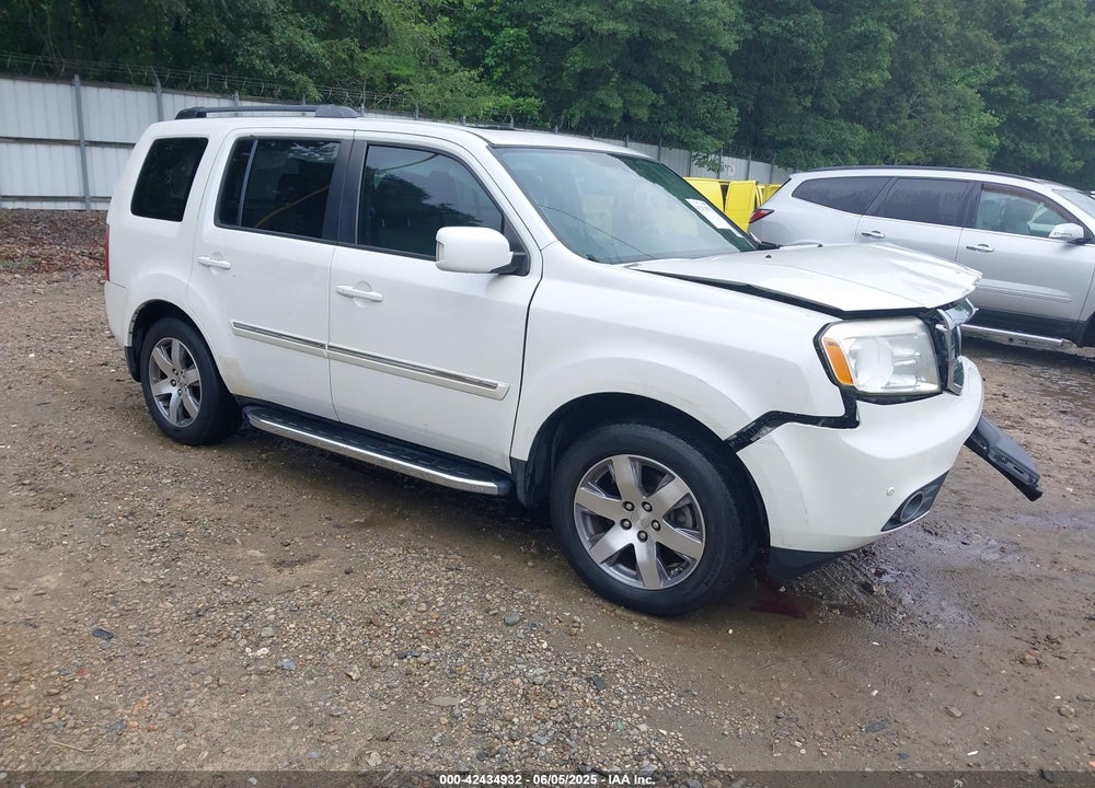 2015 HONDA PILOT TOURING VIN: 5FNYF4H91FB053621