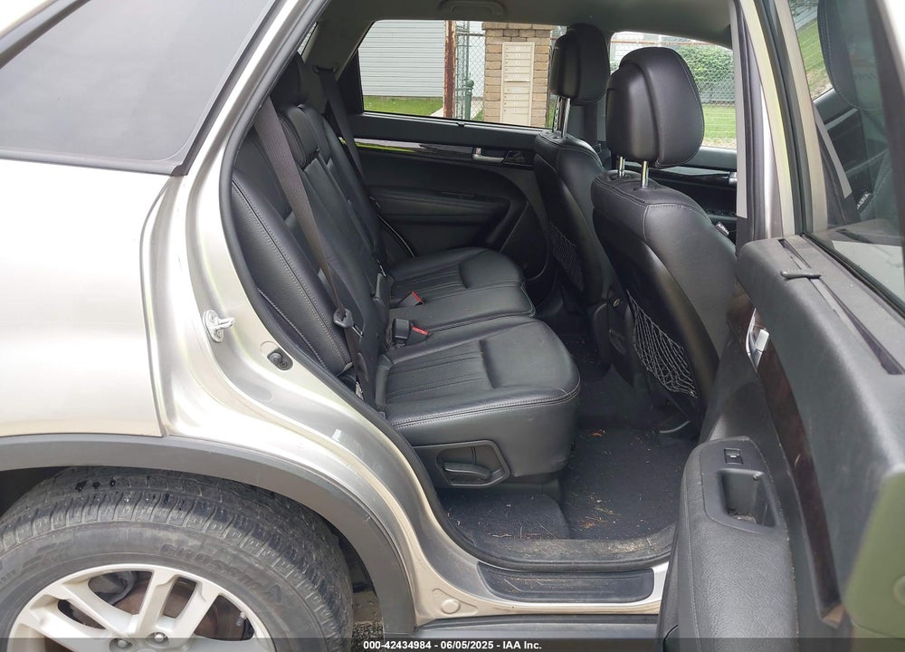 2014 KIA SORENTO VIN: 5XYKTDA62EG467884