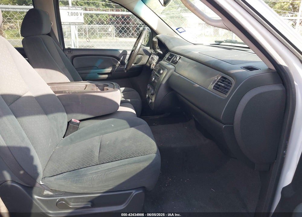 2007 CHEVROLET TAHOE LS VIN: 1GNFC13C67R374977