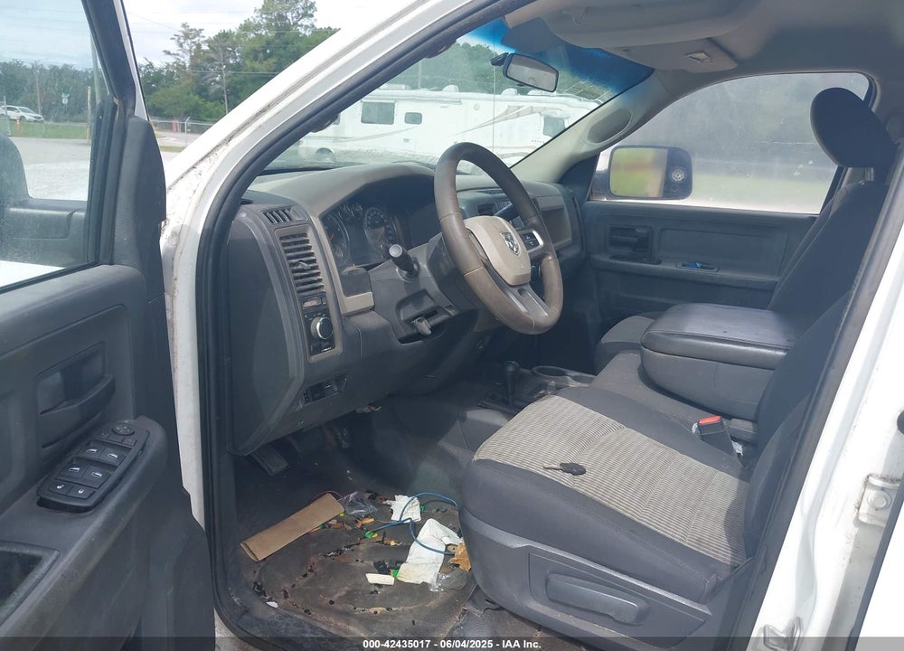 2011 RAM 3500 HD CHASSIS ST/SLT/LAIE VIN: 3D6WZ4CL6BG614105