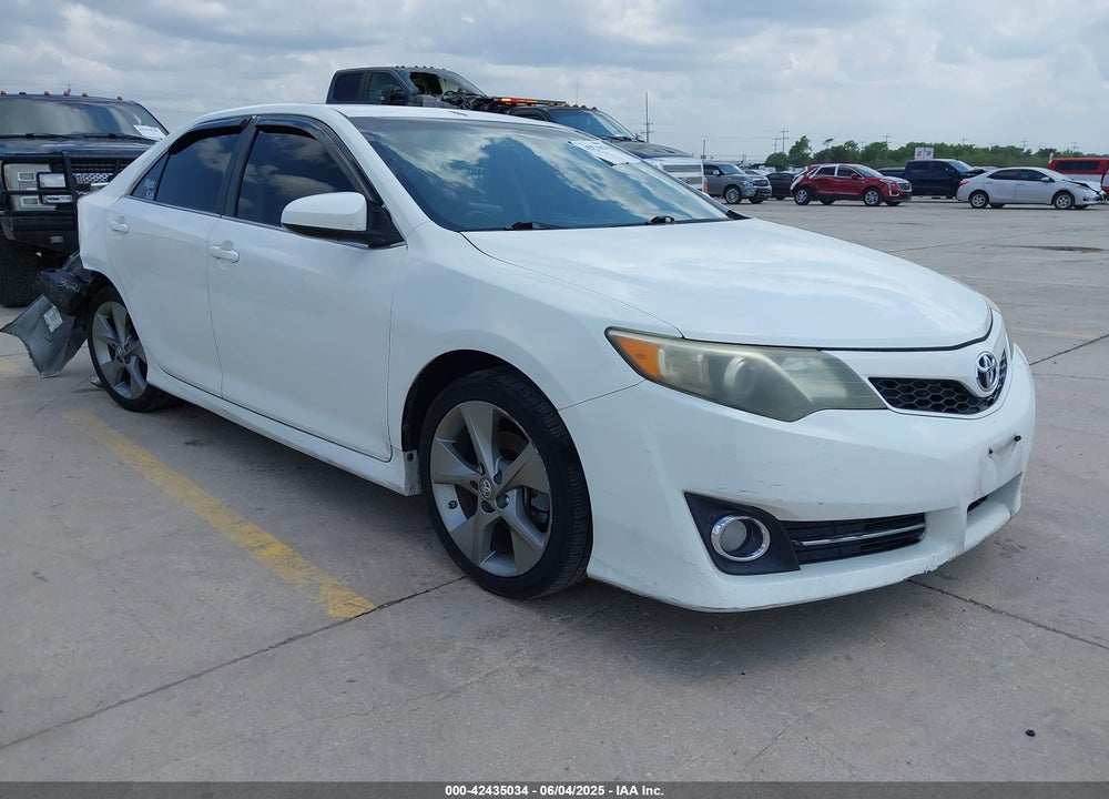 2014 TOYOTA CAMRY SE SPORT VIN: 4T1BF1FK4EU462613