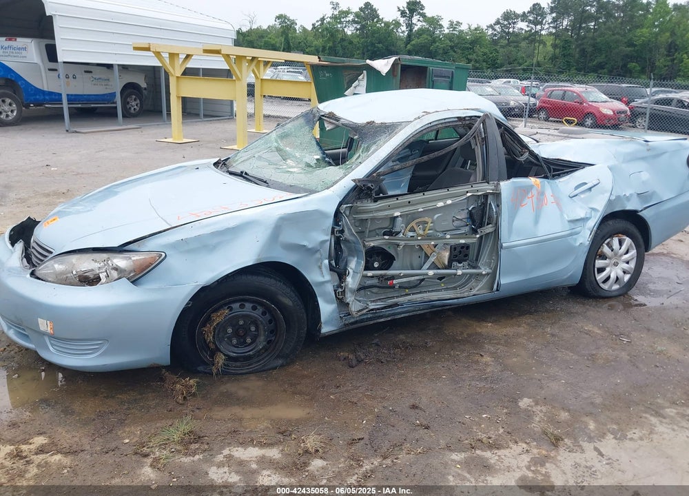 2005 TOYOTA CAMRY LE VIN: 4T1BE30K05U552588