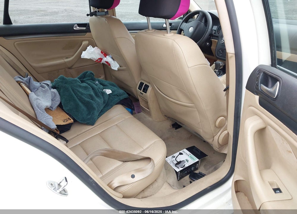 2007 VOLKSWAGEN JETTA VIN: 3VWEF71K37M190720
