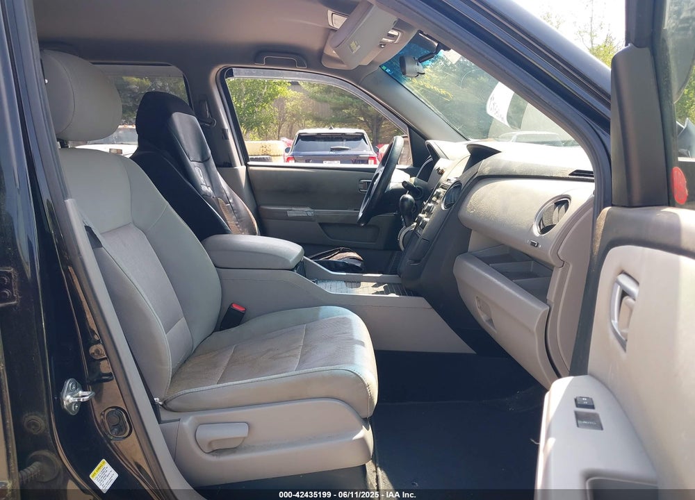 2012 HONDA PILOT EX VIN: 5FNYF4H47CB027203
