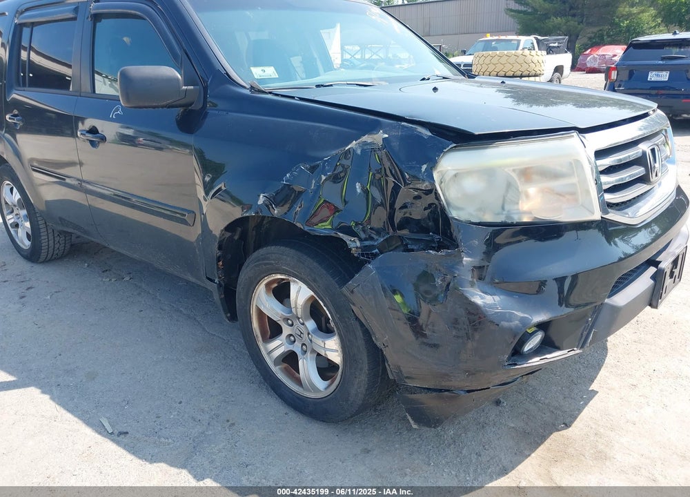 2012 HONDA PILOT EX VIN: 5FNYF4H47CB027203