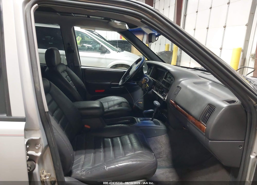 1996 JEEP GRAND CHEROKEE LAREDO VIN: 1J4GZ58S5TC293897