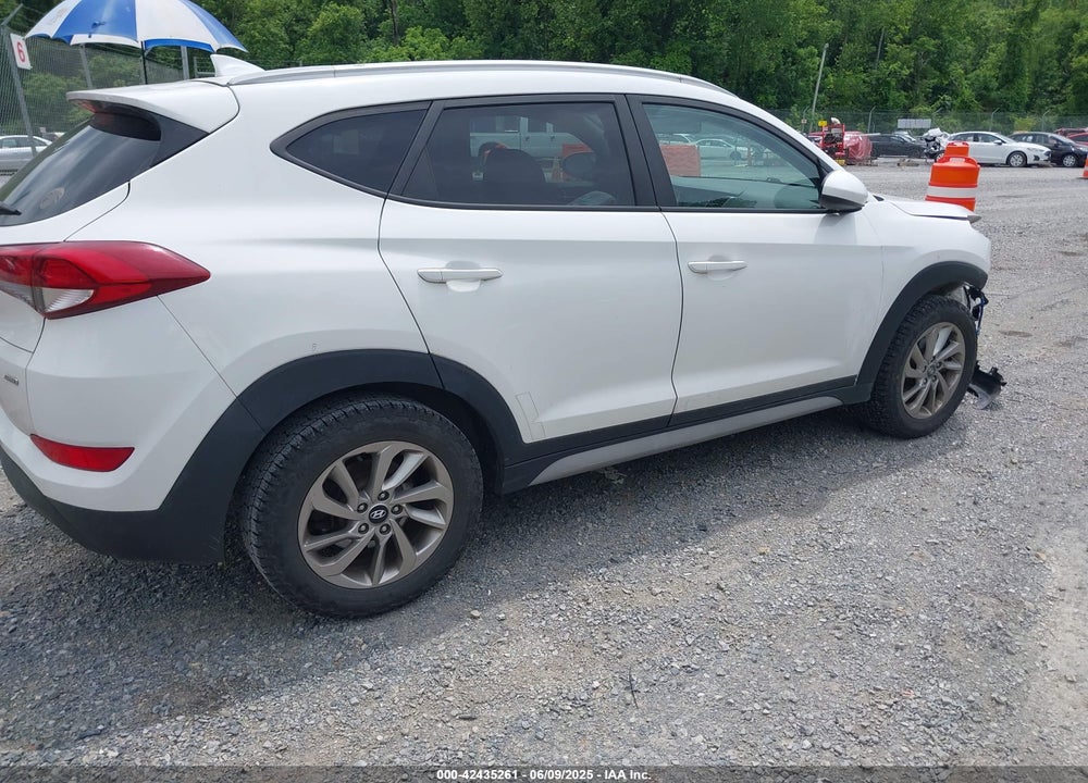 2018 HYUNDAI TUCSON SEL VIN: KM8J3CA46JU748143