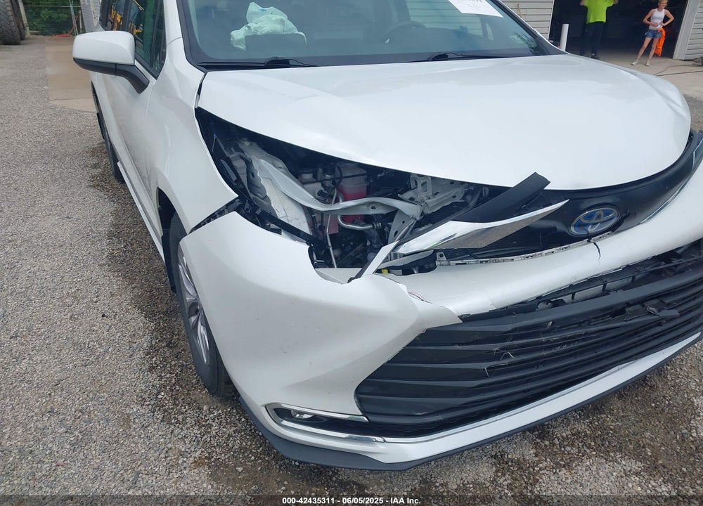 2023 TOYOTA SIENNA XLE VIN: 5TDYSKFC1PS078997