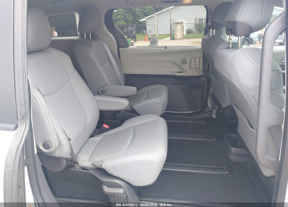 2023 TOYOTA SIENNA XLE VIN: 5TDYSKFC1PS078997