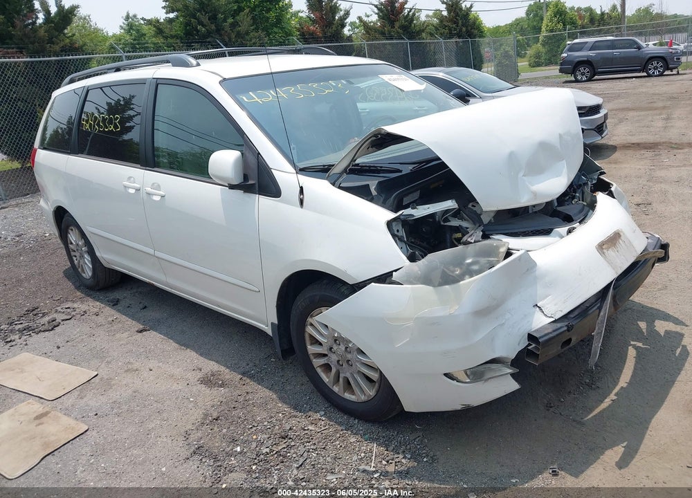 2010 TOYOTA SIENNA XLE VIN: 5TDYK4CCXAS329295