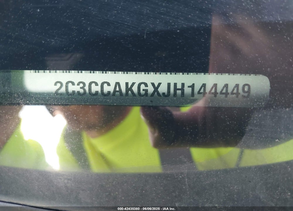 2018 CHRYSLER 300 VIN: 2C3CCAKGXJH144449