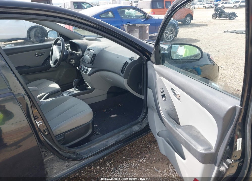 2010 HYUNDAI ELANTRA VIN: KMHDU4AD1AU834069