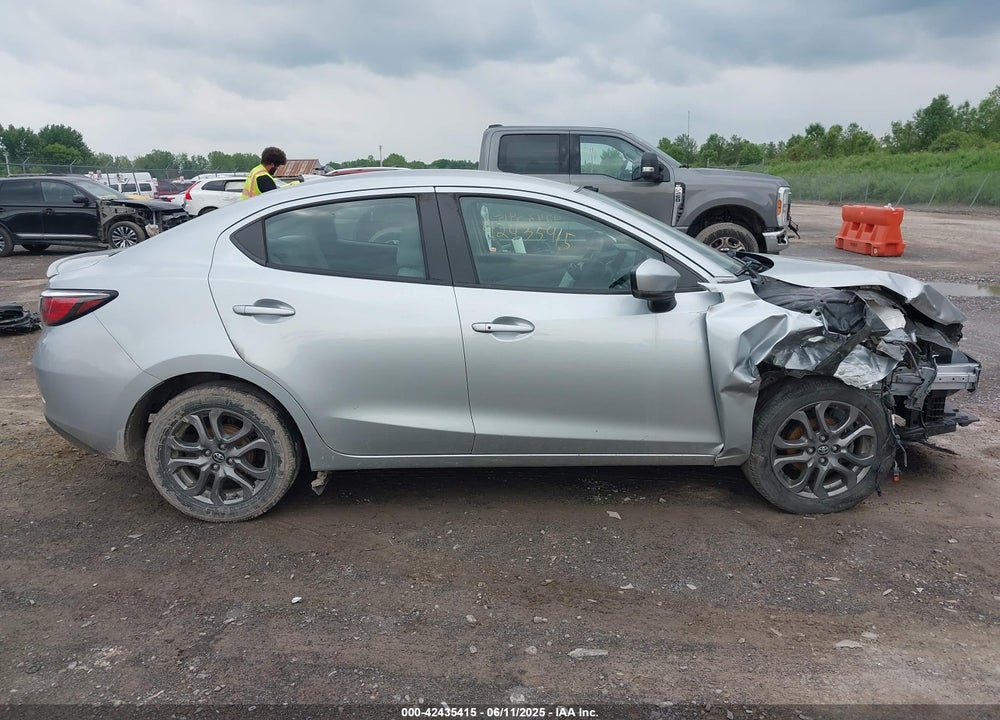 2020 TOYOTA YARIS VIN: 3MYDLBYV9LY716573