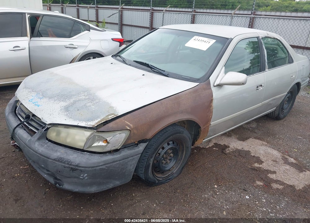 2001 TOYOTA CAMRY CE VIN: 4T1BG22K01U105416