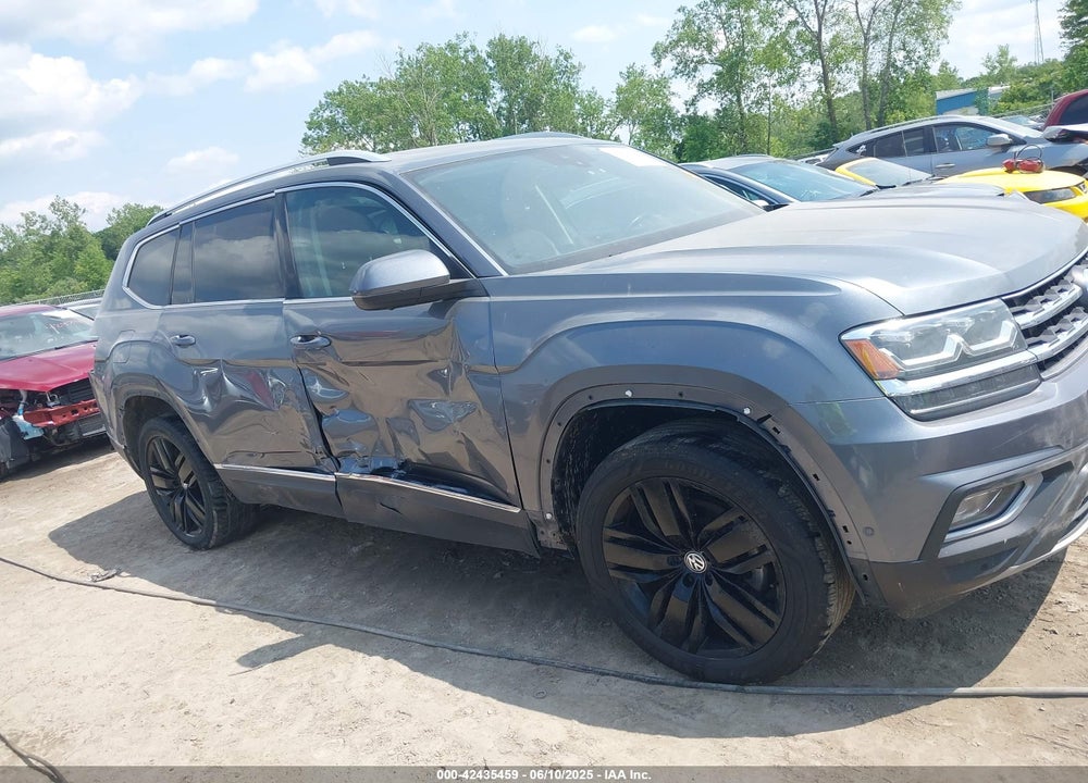 2019 VOLKSWAGEN ATLAS VIN: 1V2NR2CA8KC568556