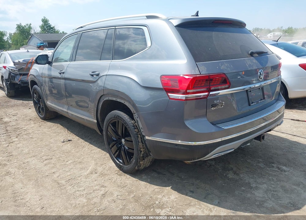 2019 VOLKSWAGEN ATLAS VIN: 1V2NR2CA8KC568556