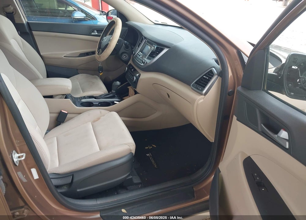 2017 HYUNDAI TUCSON VIN: KM8J33A47HU419753