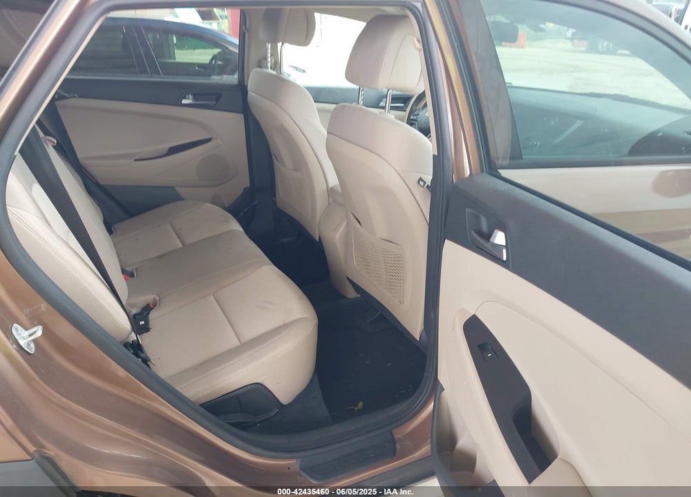 2017 HYUNDAI TUCSON VIN: KM8J33A47HU419753
