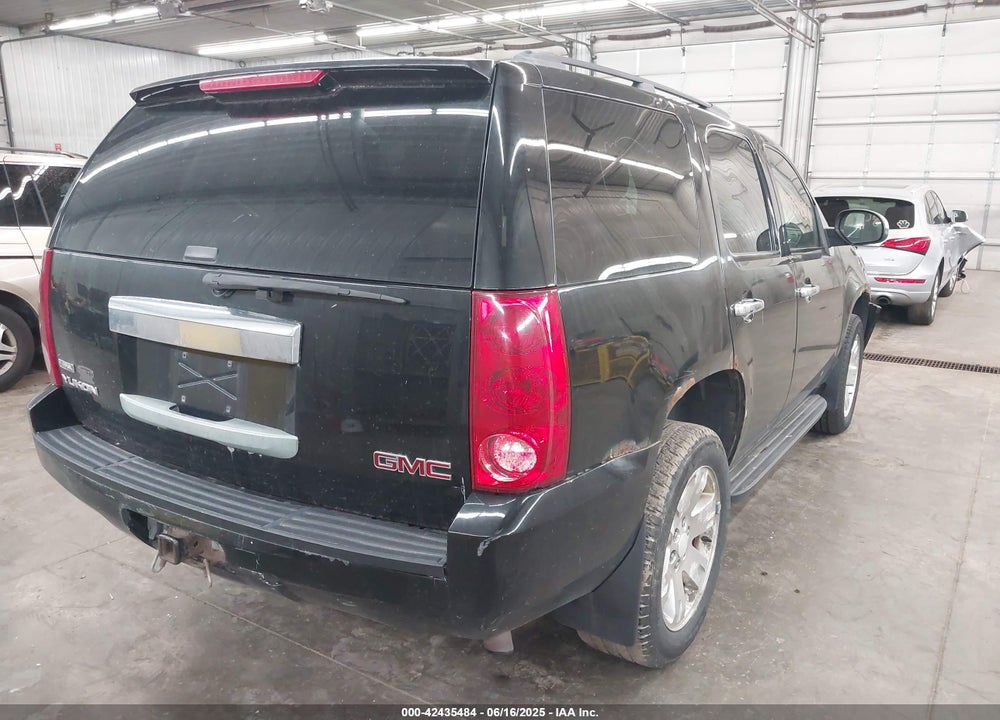 2007 GMC YUKON SLE VIN: 1GKFK13077J317384