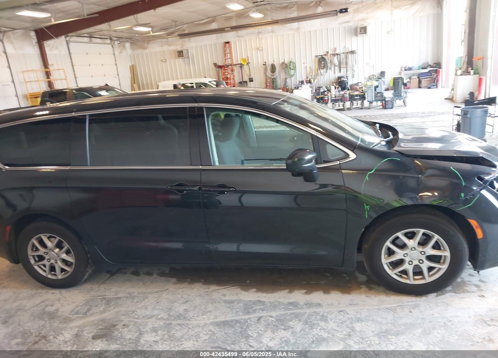 2017 CHRYSLER PACIFICA TOURING VIN: 2C4RC1DG6HR609655