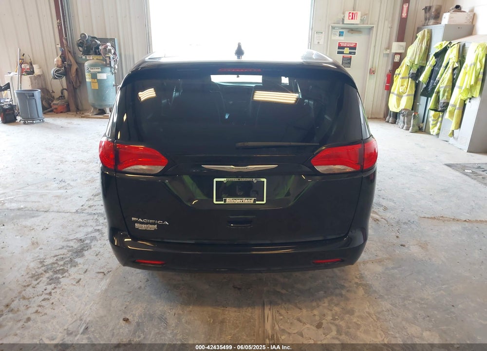 2017 CHRYSLER PACIFICA TOURING VIN: 2C4RC1DG6HR609655