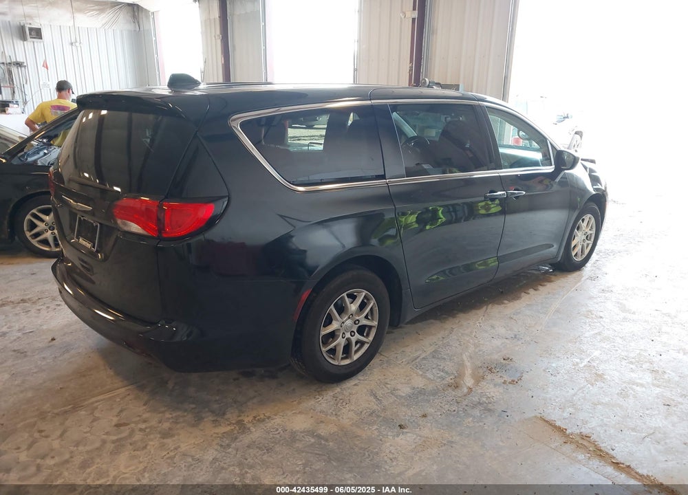 2017 CHRYSLER PACIFICA TOURING VIN: 2C4RC1DG6HR609655
