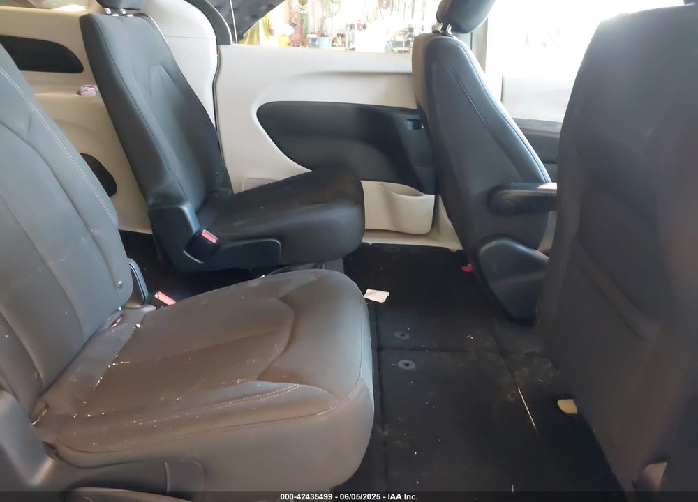 2017 CHRYSLER PACIFICA TOURING VIN: 2C4RC1DG6HR609655