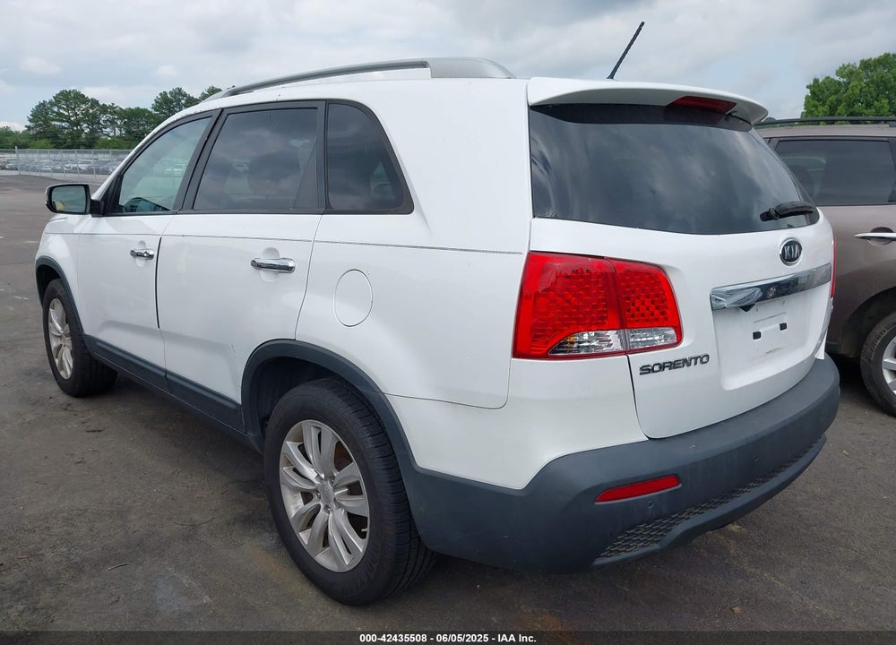2011 KIA SORENTO VIN: 5XYKU3A16BG092475