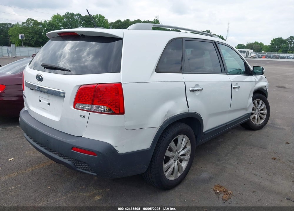 2011 KIA SORENTO VIN: 5XYKU3A16BG092475