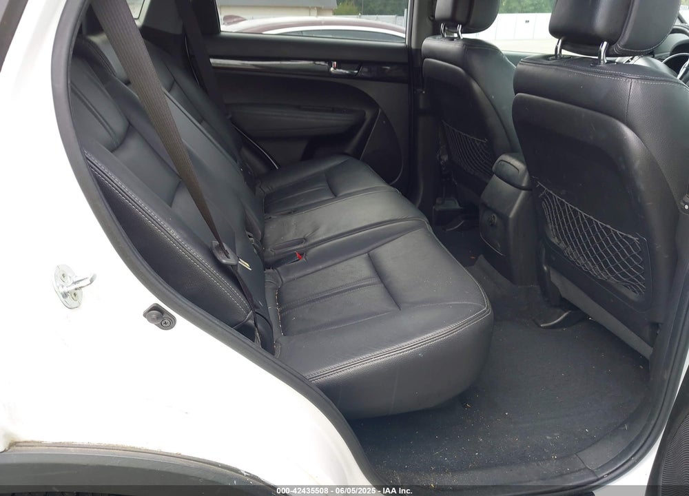 2011 KIA SORENTO VIN: 5XYKU3A16BG092475
