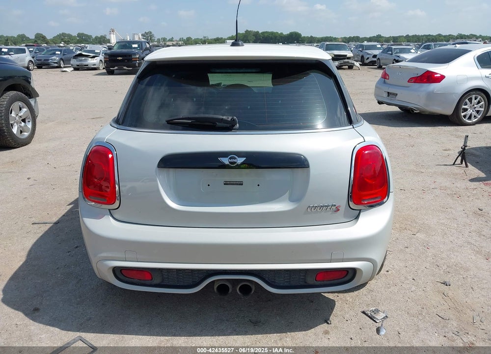 2015 MINI COOPER VIN: WMWXU3C53F2B66523