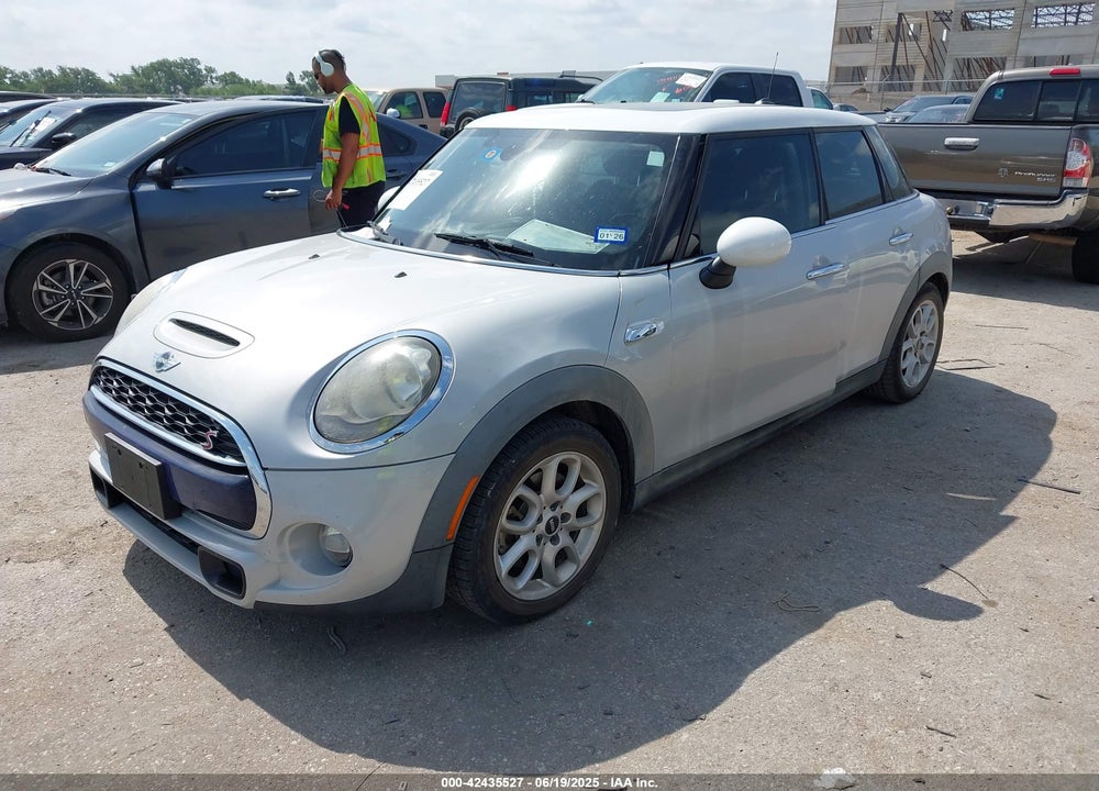 2015 MINI COOPER VIN: WMWXU3C53F2B66523