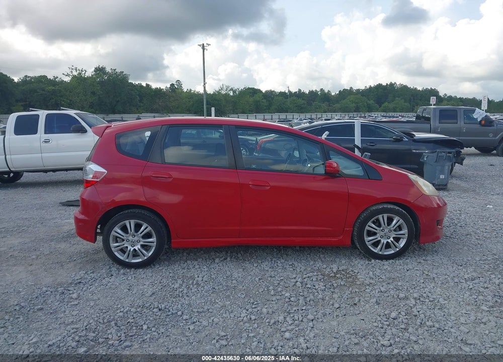 2009 HONDA FIT SPORT VIN: JHMGE88489C003132