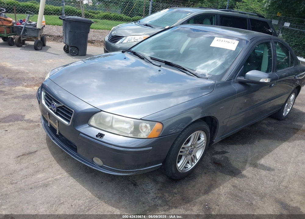 2007 VOLVO S60 2.5T VIN: YV1RS592872602379