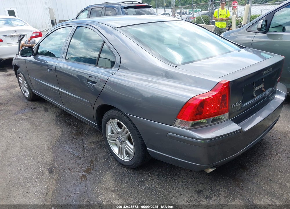 2007 VOLVO S60 2.5T VIN: YV1RS592872602379