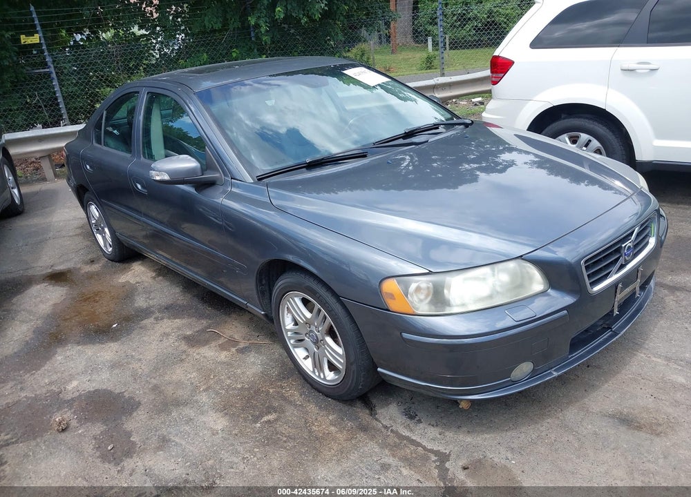 2007 VOLVO S60 2.5T VIN: YV1RS592872602379
