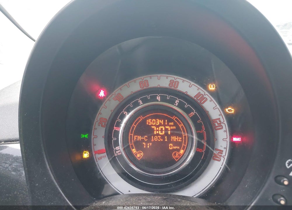 2013 FIAT 500 POP VIN: 3C3CFFARXDT623182