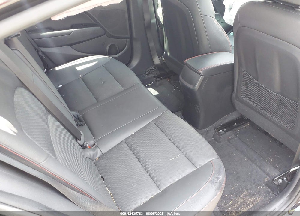 2019 HYUNDAI ELANTRA VIN: KMHD04LB9KU819795