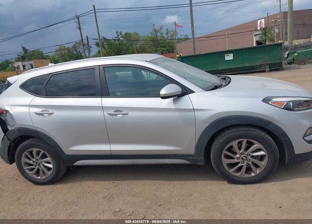 2018 HYUNDAI TUCSON VIN: KM8J3CA41JU717110