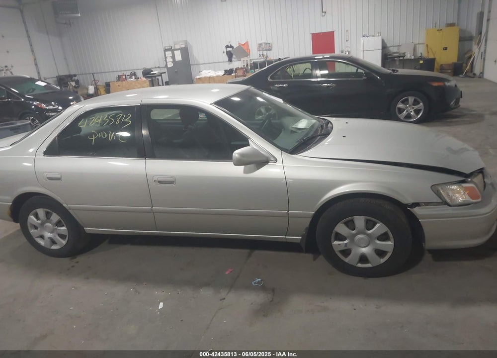 2001 TOYOTA CAMRY LE VIN: JT2BG22K510596960