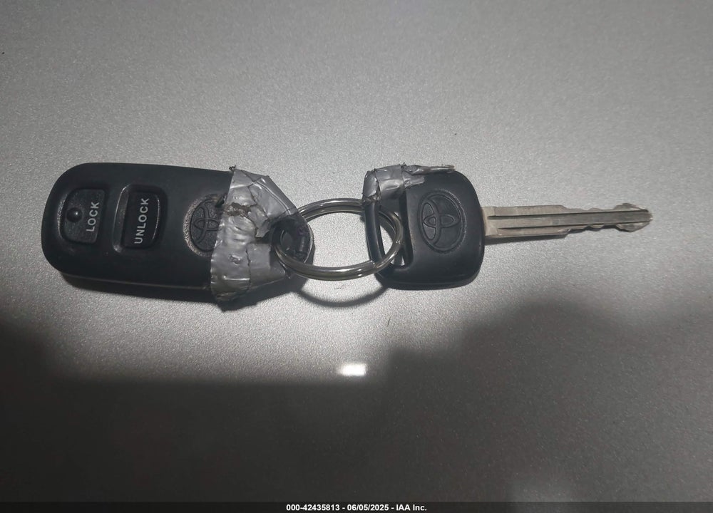 2001 TOYOTA CAMRY LE VIN: JT2BG22K510596960