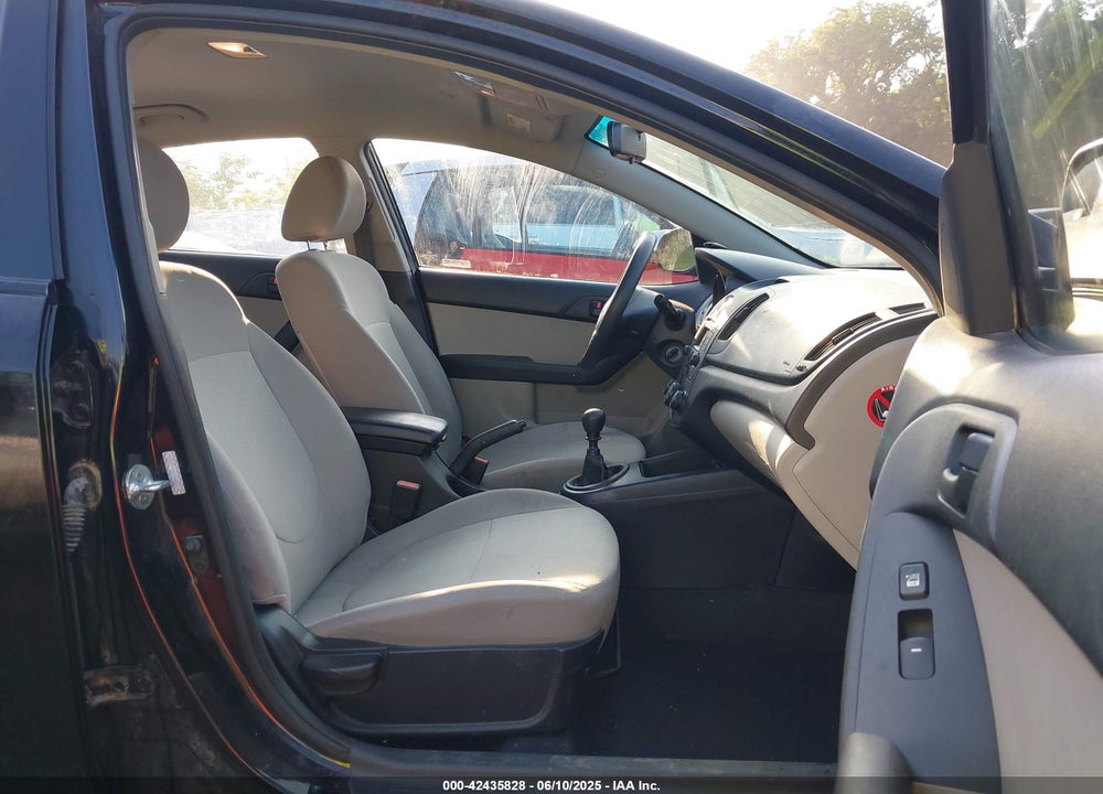 2010 KIA FORTE VIN: KNAFU4A25A5065580