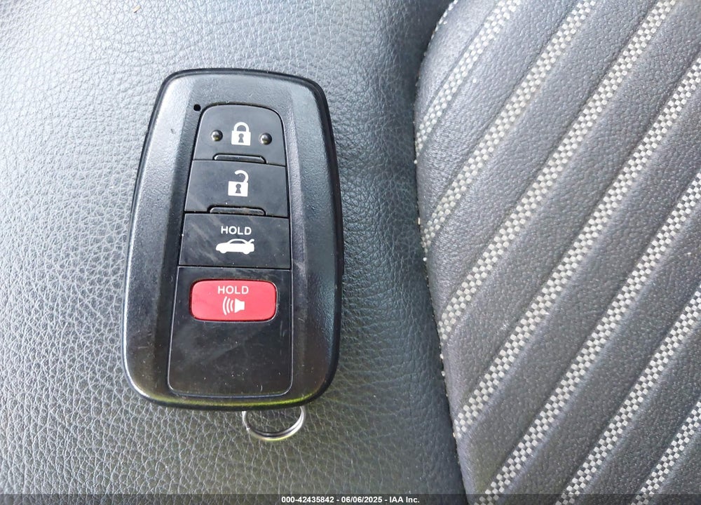 2019 TOYOTA CAMRY VIN: 4T1B11HK0KU835489